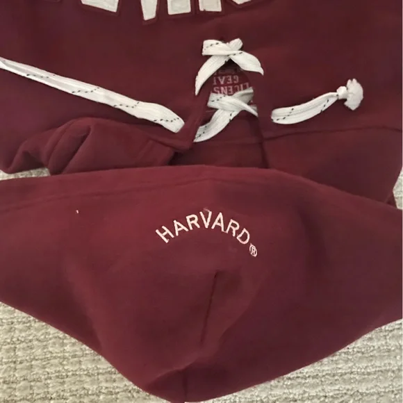 Like new Harvard sweatshirt - Picture 3 of 5